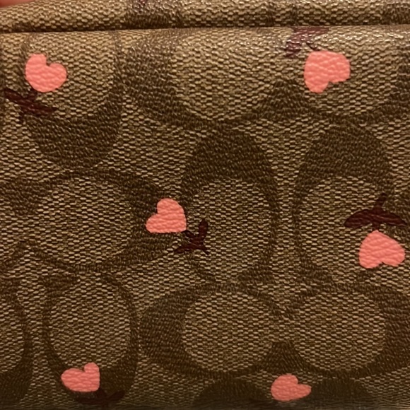 COACH♥️MAKEUP/UTILITY BAG!! - Picture 6 of 6